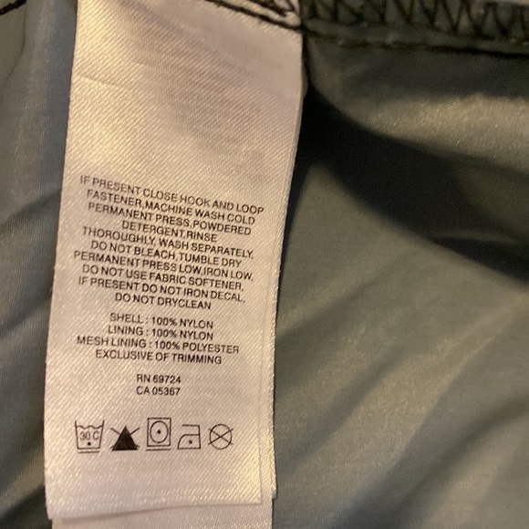 Columbia Rain Jacket Size S - Picture 11 of 13